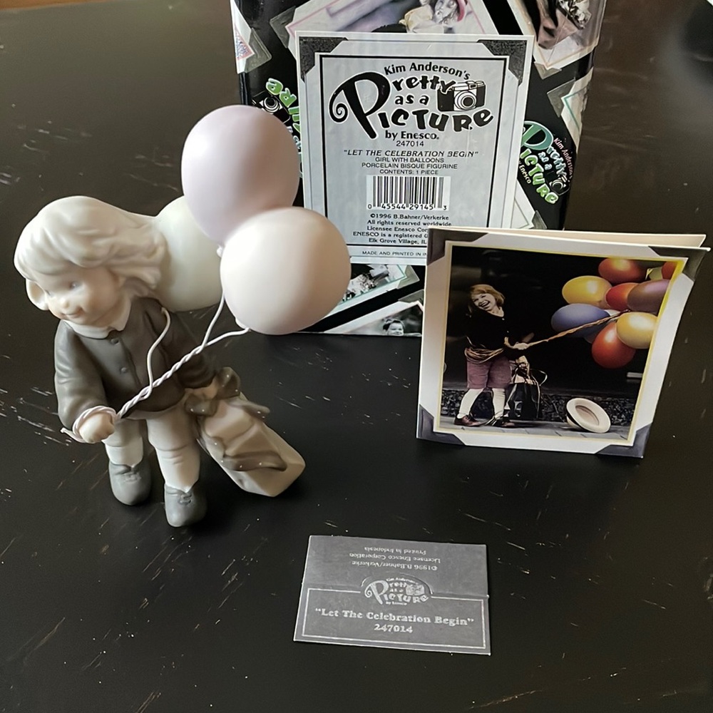 Kim Anderson Figurine 247014 Pretty As A Picture Enesco box card tag